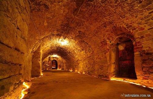 Підземеллями Львова